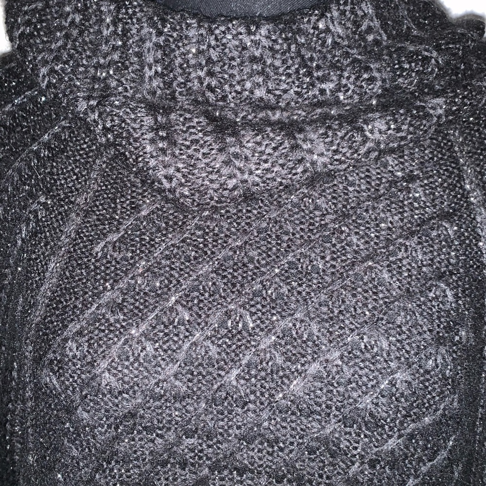 Sweater - Picture 4 of 4
